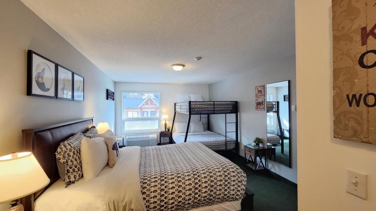 Mountain View Inn Канмор Экстерьер фото