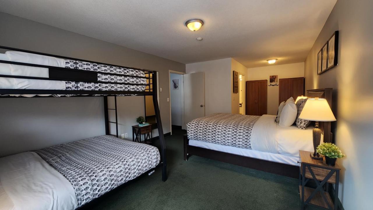 Mountain View Inn Канмор Экстерьер фото