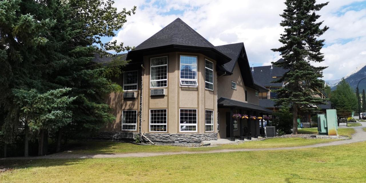 Mountain View Inn Канмор Экстерьер фото