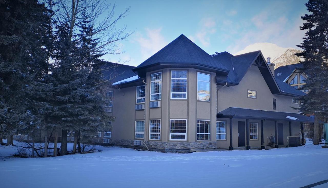 Mountain View Inn Канмор Экстерьер фото